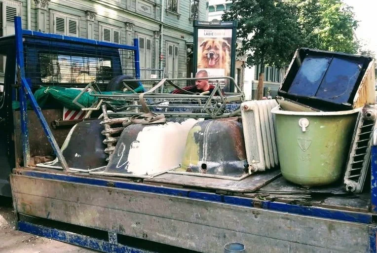 Вывоз старой сантехники в Горячем Ключе от ПроМусор: быстро, недорого от 568 руб., утилизация и грузчики