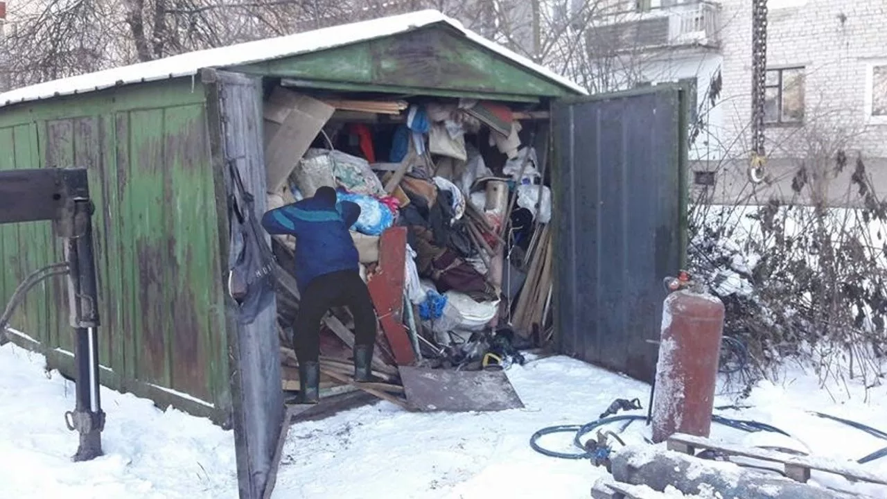 Вывоз мусора из гаража с гарантией чистоты в Горячем Ключе в октябре