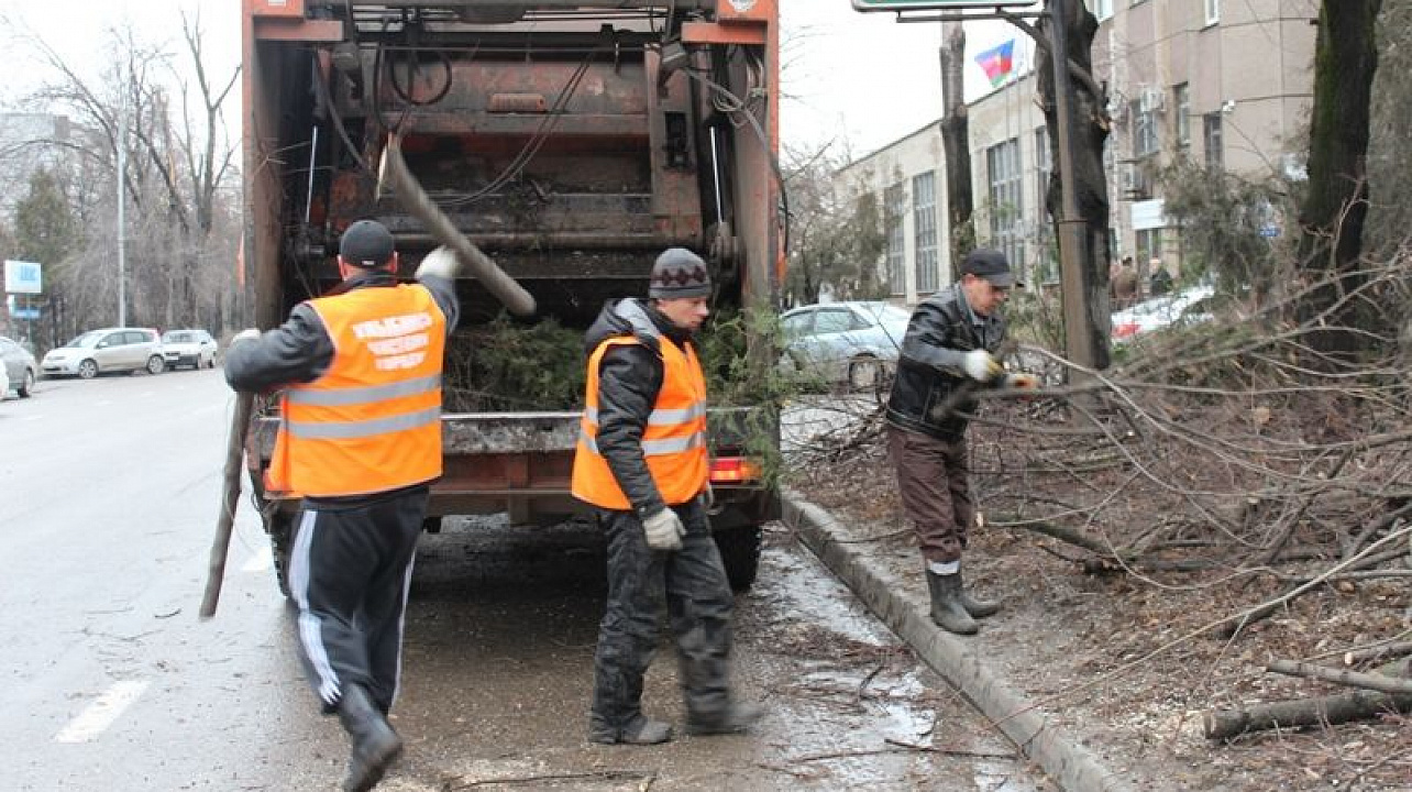 Уборка после стихийного бедствия в Горячем Ключе от 2945 руб